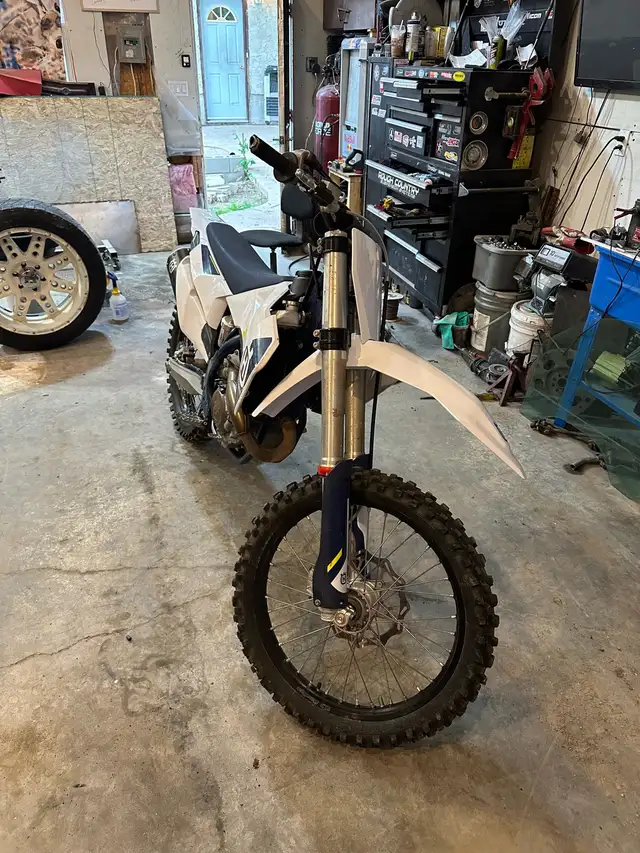 2022 husqvarna fc350 in Dirt Bikes & Motocross in Regina - Image 3
