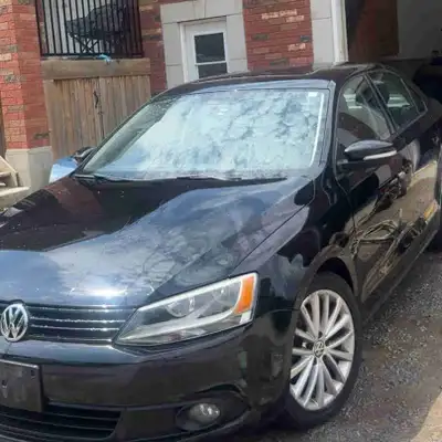 2012 voltswagon jetta 2.5 It has been a great car runs and drive great. Im the second owner just got...