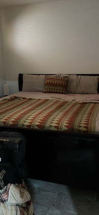 King size bed andw/without  mattress 