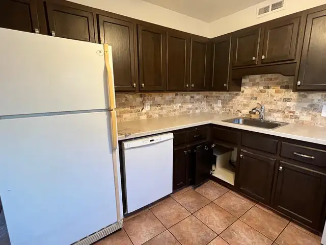 Room for rent in Long Term Rentals in Charlottetown - Image 6