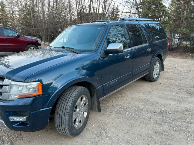 Ford Expedition Platinum Max 2017 Blue in Cars & Trucks in Fort St. John - Image 3