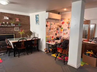 2 Bedroom Main Floor Apartment in Leamington