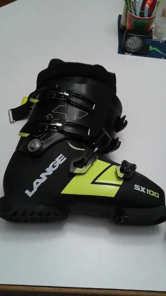 SKI Boots in Ski in North Shore - Image 2