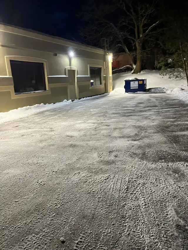 Commercial and Residential Snow Removal 2026/27 - Kitchener Wate in Snow Removal & Property Maintenance in Kitchener / Waterloo - Image 7