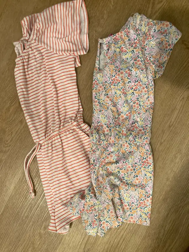 lot vêtements filles - 6 ans in Kids & Youth in City of Montréal - Image 3