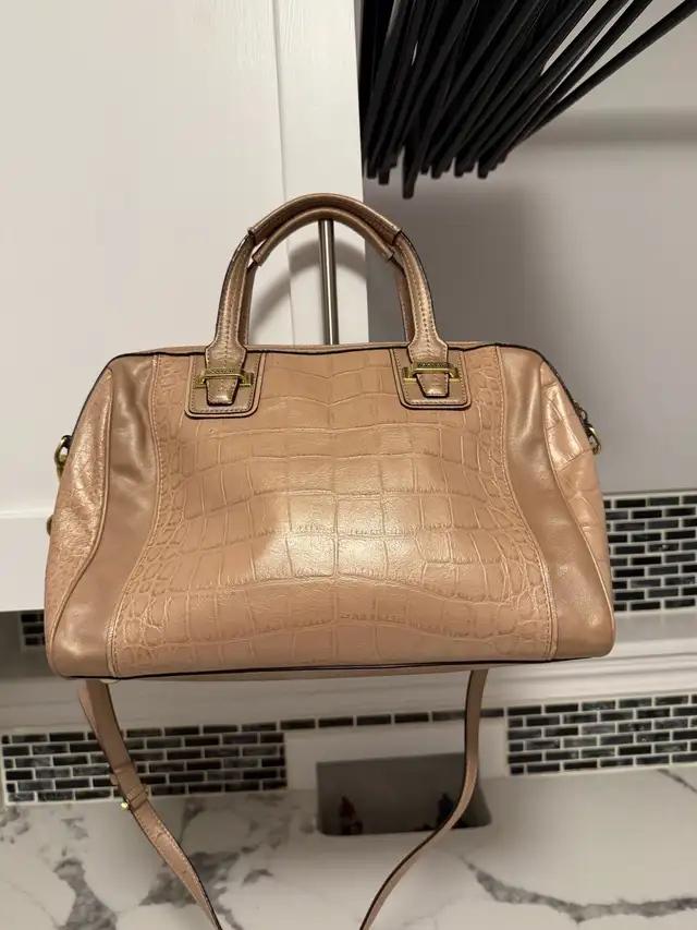 Coach Taylor Exotic Leather Purse in Women's - Bags & Wallets in Strathcona County - Image 3
