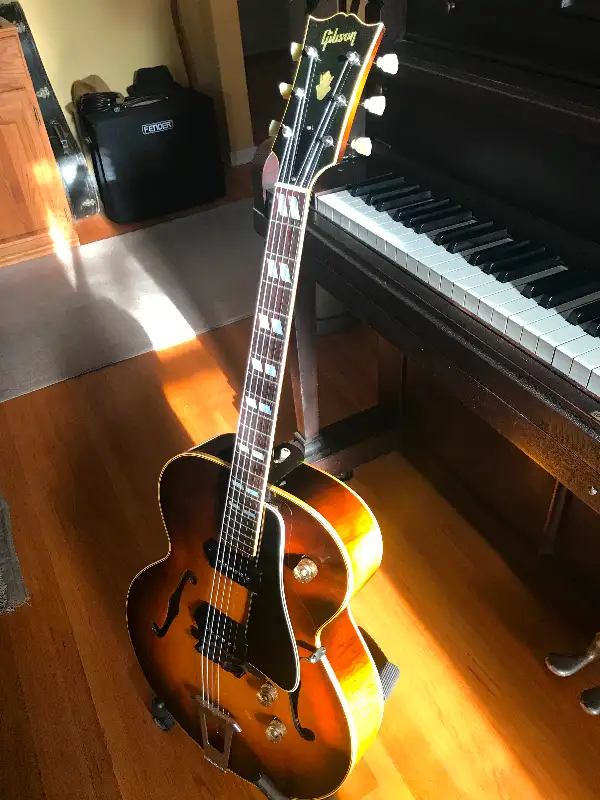 1951 Gibson ES 300 Archtop Guitar $8000 in Guitars in Edmonton - Image 11