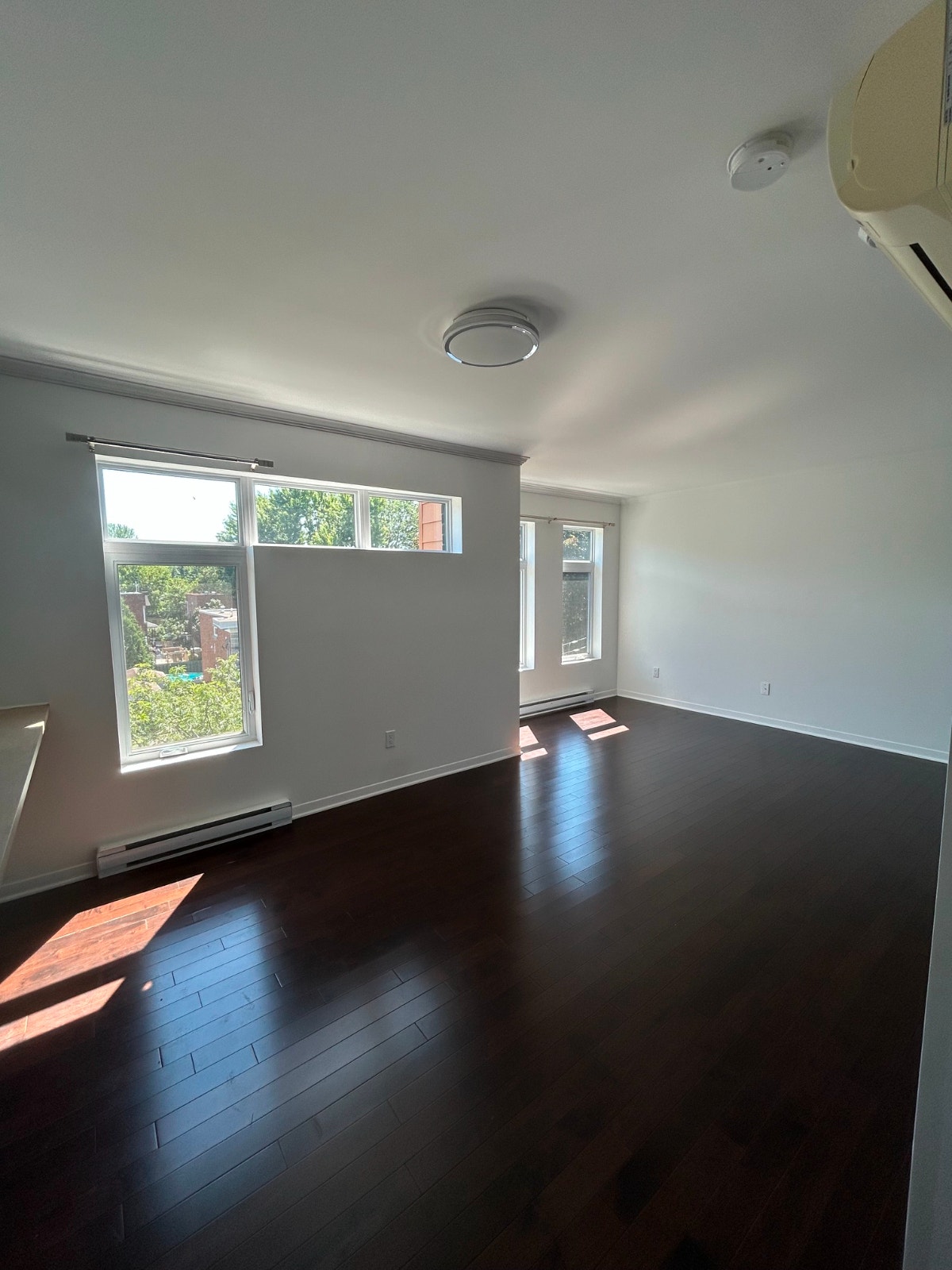 3 1/2 Appartement condo avec terrasse privée / rooftop terrasse — photo 3