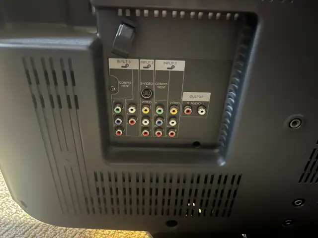 Sharp Aquos TV in TVs in Ottawa - Image 3