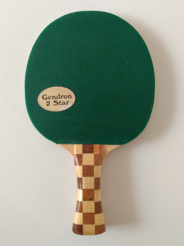 Raquette de ping-pong et cinq balles (Raquette tennis de table) dans Tennis et raquettes  à Lévis - Image 3