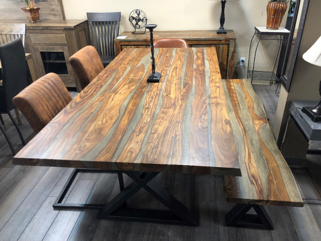 Table de cuisine en bois de rose gris massif 80"L x 40"W | Mobilier de  salle à manger et cuisine | Longueuil/Rive Sud | Kijiji