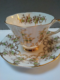 Tea cup and saucer Queen Anne