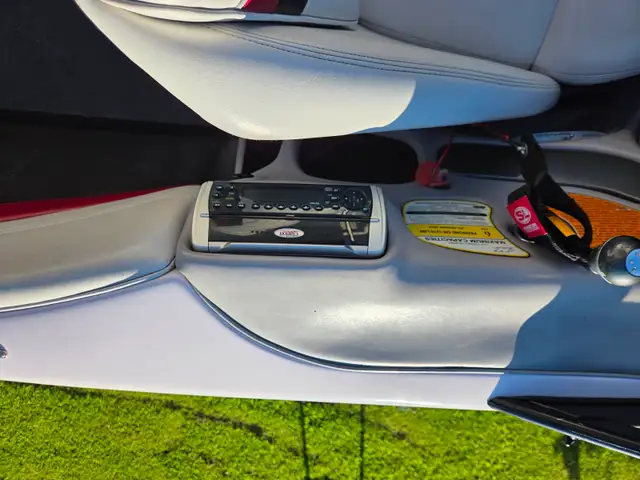 Bateaux correct craft ski nautique 196 in Powerboats & Motorboats in Lac-Saint-Jean - Image 10