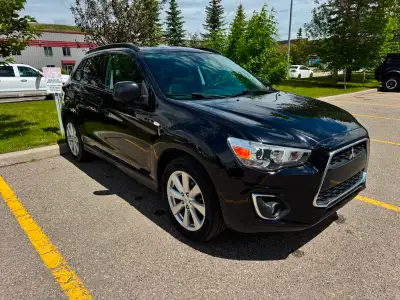 2014 AWD Mitsubishi RVR GT. 4 cylinder 2.0 Engine SUV, cheap for gas, excellent car for winter drive...