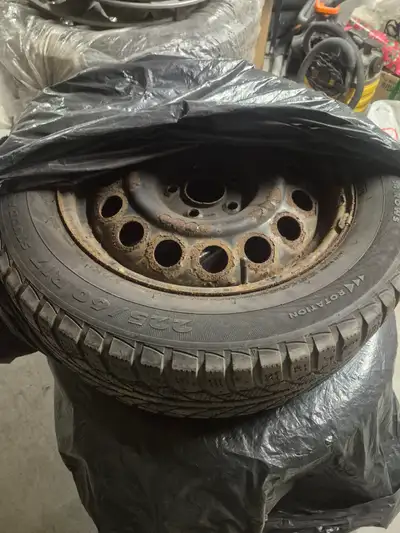 4 winter tires on rims 225/60/r17 Make an offer