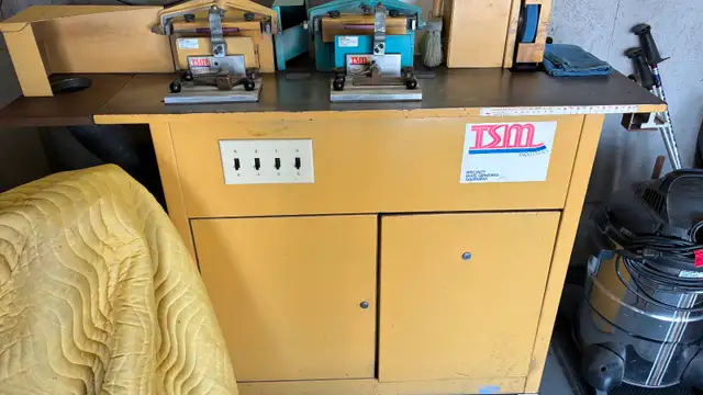 TSM INDUSTRIES 3 STATION SKATE SHARPENING MACHINE in Hockey in Winnipeg - Image 2
