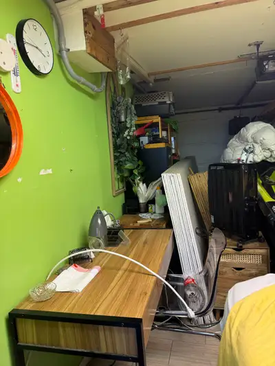 I have a separate entrance Room For Rent close to all amenities on Bus route. Every half hour includ...