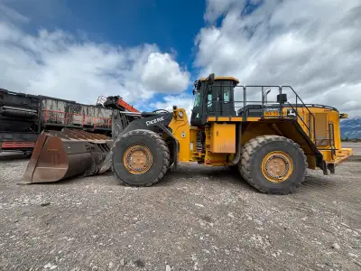 2022 John Deere Hybrid 944K. VIN 1DW944KXCML703649, Approximately 7958 hours. auto grease system, fr...
