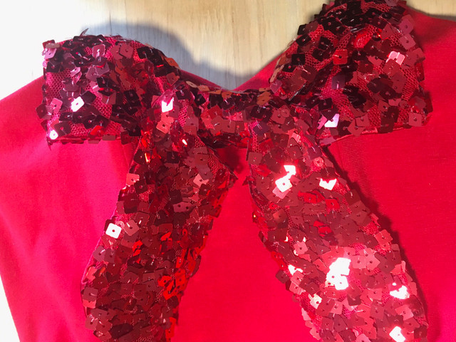 Womens red top great for party’s, Christmas with some sparkle  in Holiday, Event & Seasonal in London - Image 3