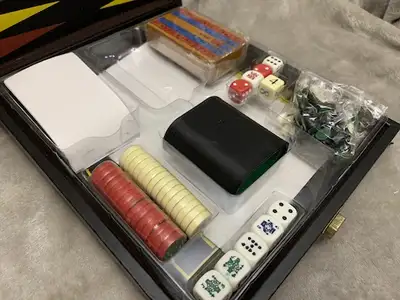 You’re getting everything you see in this game set, comes in its original box and is damaged free, I...