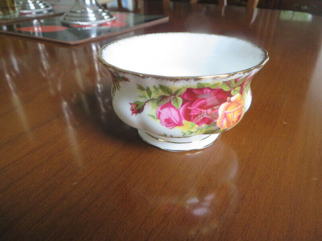 Old country Roses chinaware. in Kitchen & Dining Wares in Parksville / Qualicum Beach - Image 4