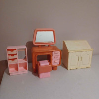 Barbie - Meubles coiffeuse, étagère et bureau travail