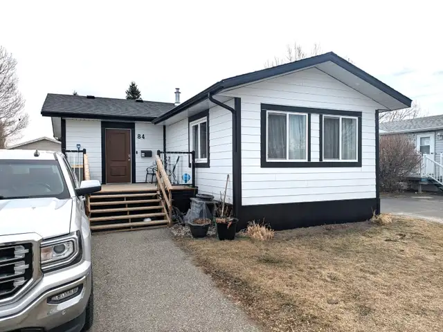Manufactured Home FOR SALE in Coaldale - Complete Renovation