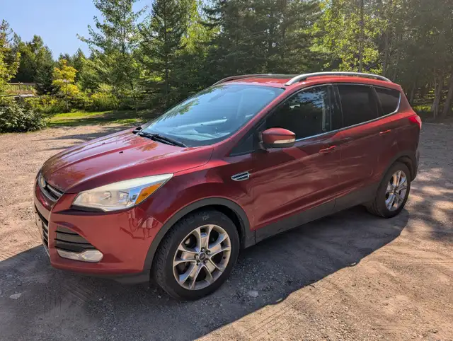 2014 Ford Escape Titanium FWD