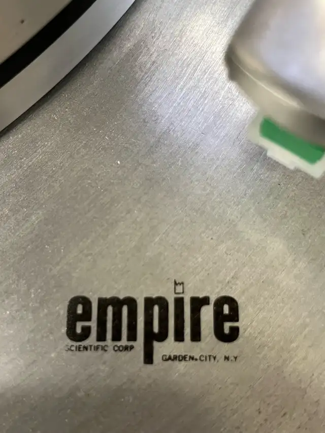 Empire turntable in Stereo Systems & Home Theatre in Markham / York Region - Image 4