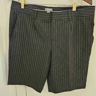 Forever 21 men's shorts in size 36, View more