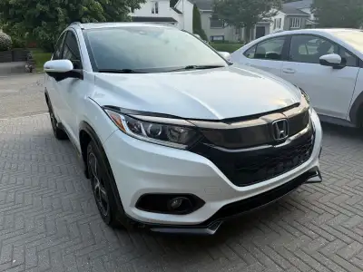 HRV 2020 sport AWD 83 900km Une seule propriétaire, moi. Sans enfant, donc pratiquement jamais perso...