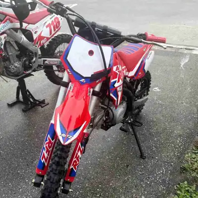 Bike is basically brand new only ridden max 10 times, in very good condition