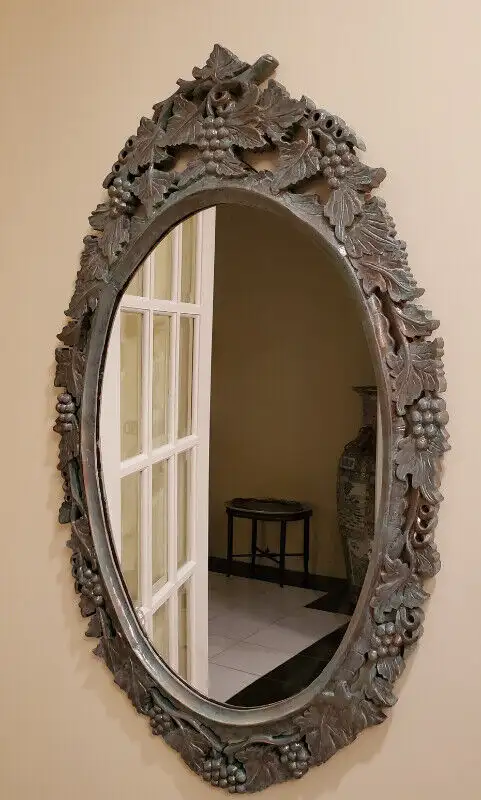 VINTAGE LARGE WOODEN MIRROR in Home Décor & Accents in City of Toronto - Image 7