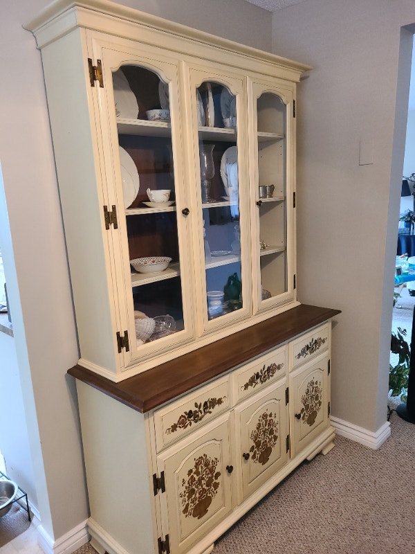 Vilas Dining table with chairs and buffet hutch Dining Tables & Sets