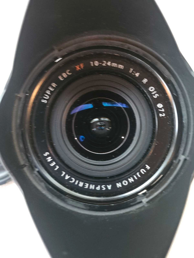 Fuji 10-24  lens in Cameras & Camcorders in Hamilton - Image 3