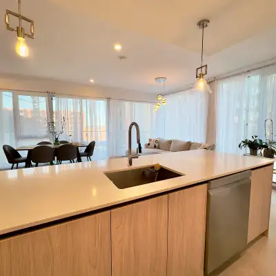 luxury condo in laval