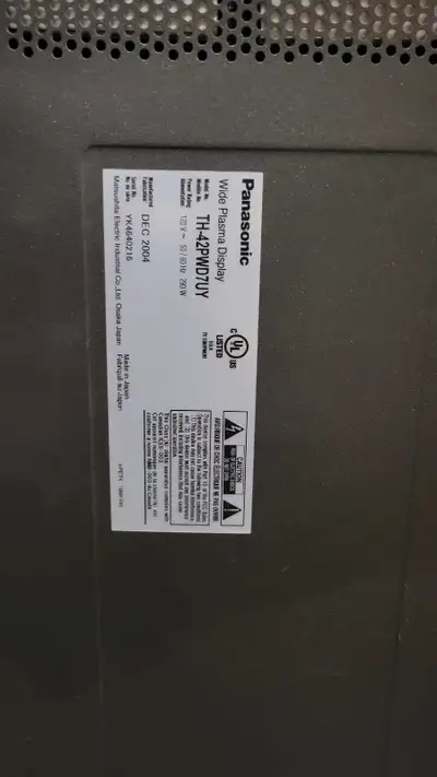 Plasma TV. Inner glass broken