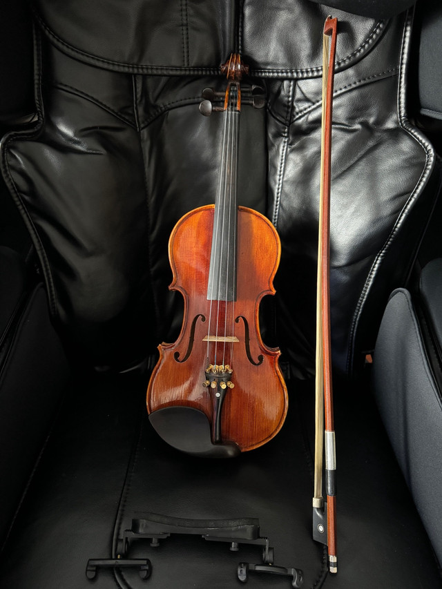 Violin, 2/4 size, hand made, marvellous sound. in String in Edmonton - Image 3