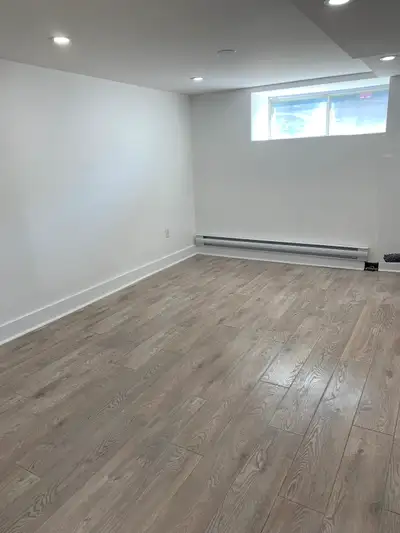 Newly renovated studio apartment in great location of Montreal West Includes fridge, stove, heat, ho...