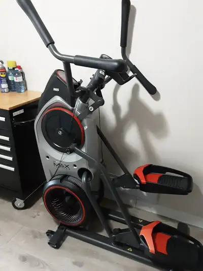 Bow flex Max Trainer M5, in perfect condition. Bought new for $2,500.00 but only used about 10 times...