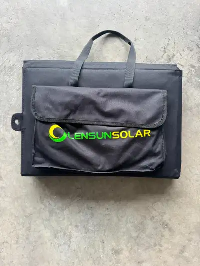 300 W Folding solar blanket. Ideal for camping or boating. Measures 56" x 56"