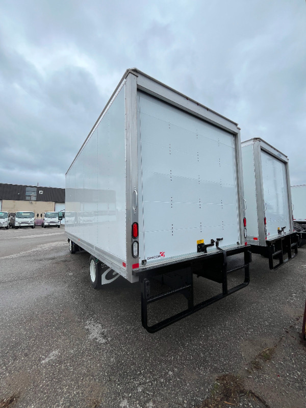 2024 Isuzu NRR with 20' dry van body - in stock ready to go in Heavy Trucks in Oshawa / Durham Region - Image 3
