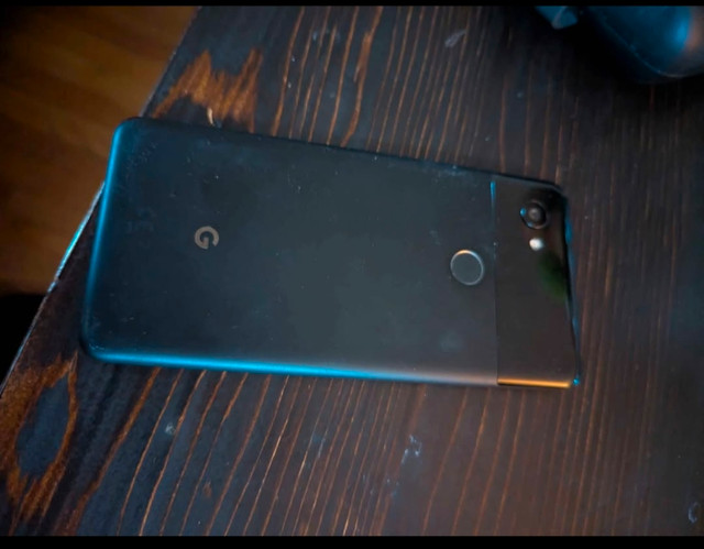 Google Pixel 2XL Unlock in Cell Phones in City of Toronto - Image 2