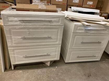Cabinets handle every size $3 in Kitchen & Dining Wares in City of Toronto