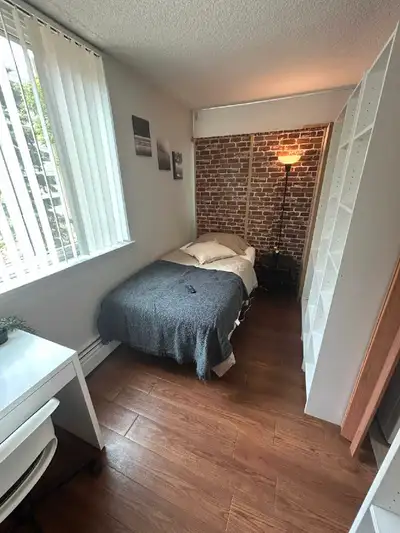 Flex RoomLooking for an affordable Flex Room near UofA