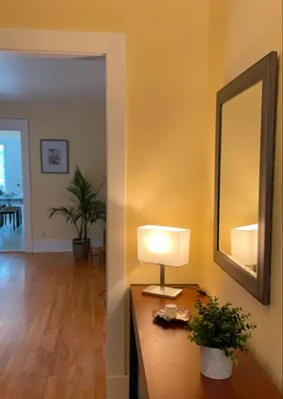 fr. Sep1-furnished 3 BR -metro cote vertu-family of 6 or 3 stude