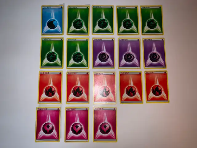 450+ POKÉMON-CARTES/CARDS LOT (NOT ORIGINALS-SEE PICS) (C023) in Arts & Collectibles in City of Montréal - Image 8