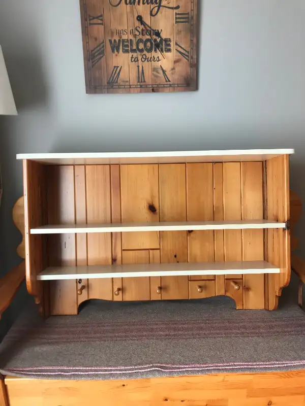 Wall Shelf in Bookcases & Shelving Units in North Bay - Image 3