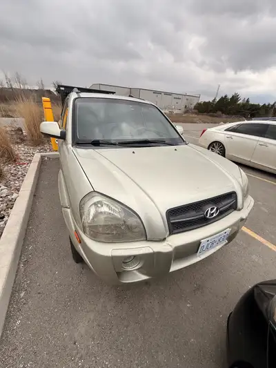 2006 Hyundai Tucson – Runs Strong, but battery is dead, needs to replace – Winter Ready – $1,499 OBO...