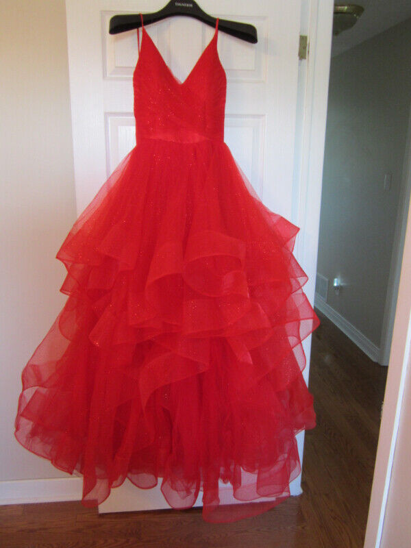 Red Prom Dress in Women's - Dresses & Skirts in Ottawa
